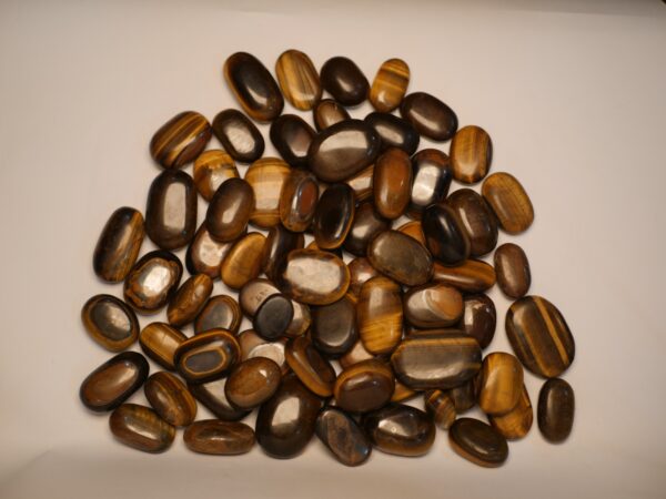 Natural Tiger Eye palm stones